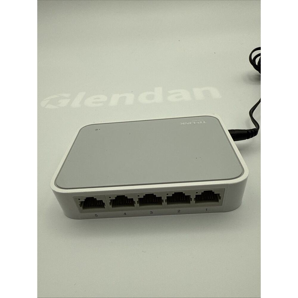 TP-LINK TL-SF1005D 5-Port 10/100Mbps Desktop Switch